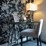 Отель Boutique Notting Hill 4*